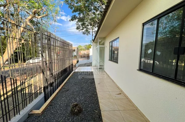 Casa a venda 3 quartos no Parque Tarumã com 213m de terreno