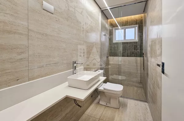 Casa a venda com piscina, 3 quartos (1 suíte) próx. Av. Mandacaru - Maringá Imóveis