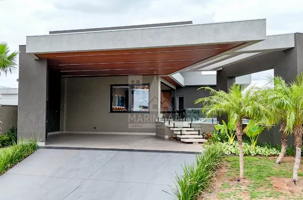 Casa á venda no Porto Rico Resort, com 5 suítes, piscina, Vaga para dois carros