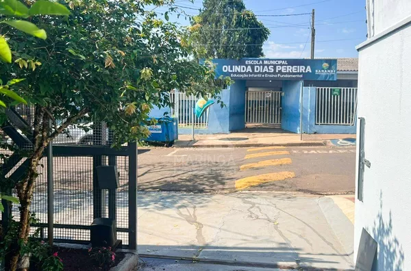 Casa de 2 suítes com energia solar no Pq Alvamar em Sarandi