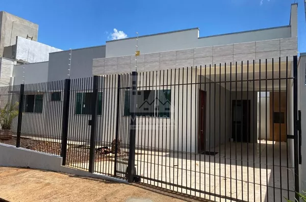 Casa e Terreno Comercial a venda, 3 quartos (1 suíte), Jardim Atami, Maringá PR