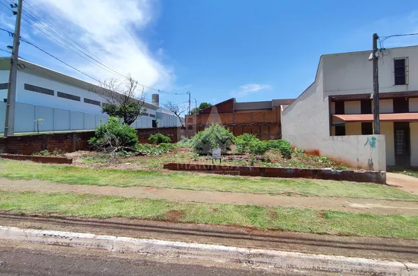 Terreno Comercial venda Maringa, esquina, caído para Rua, na Av. Carlos Borges, Jardim Atami