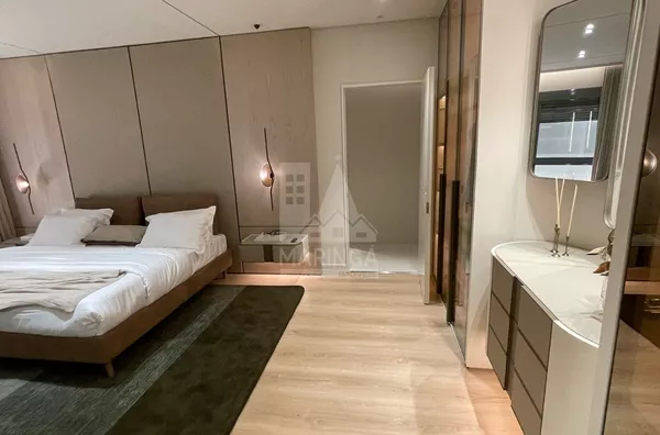 suíte master do apartamento decorado