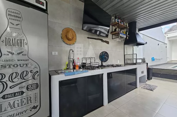 Casa com Piscina e excelente Área Gourmet a venda, 2 quartos, Loteamento Sumaré, Maringá PR