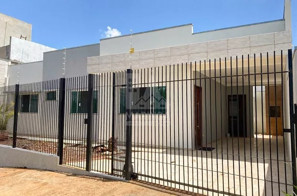 Casa a venda de 3 quartos (1 suíte) Jardim Atami Maringá