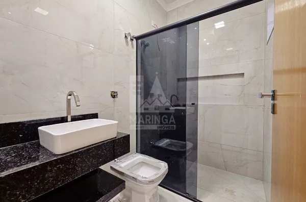 Casa a poucos metros da Mandacaru, 3 quartos, Jd. Tropical