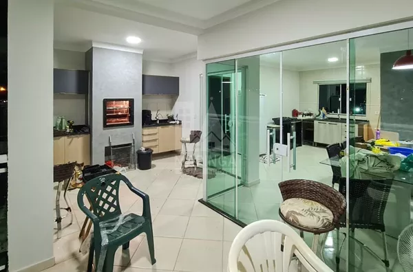 Sobrado venda Porto Rico no condomínio Porto Belo, 2 quartos e sacada vista para o Rio Paraná