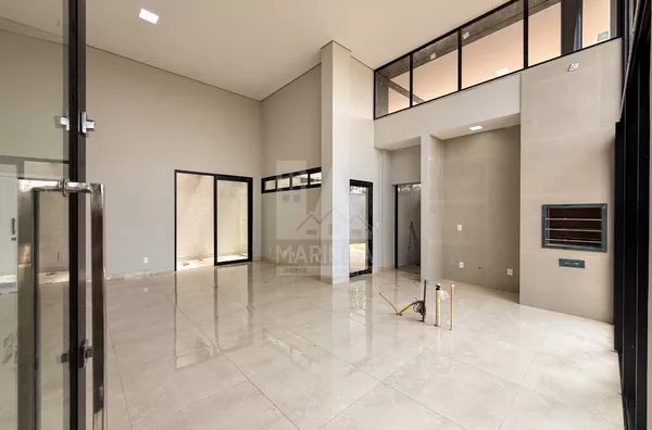 Casa com 3 suíte e piscina no Jd. Munique em Maringá