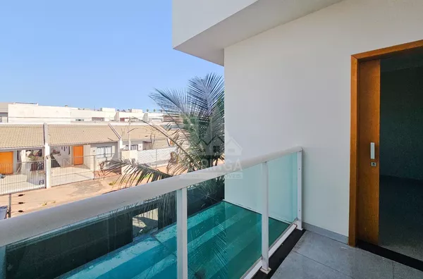 Sobrado com piscina, 3 quartos (1 suíte) no Ecovalley