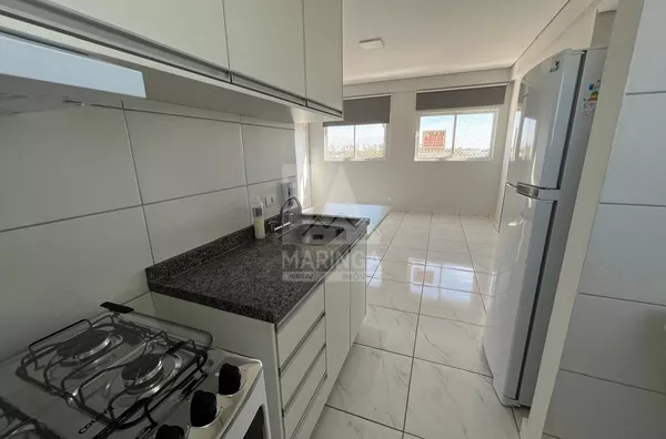 Apartamento venda Maringa mobiliado, 2 quartos, suíte, sacada, churrasqueira, Premiatto, Zona 05, Maringá