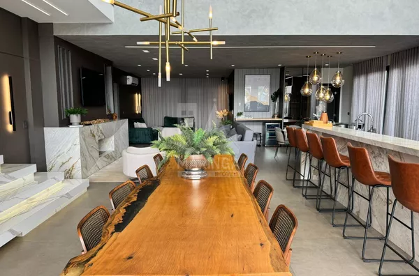 Sobrado a venda no RESORT em Porto Rico, com 6 suítes, elevador,  piscina, Jacuzzi com vista para o Rio