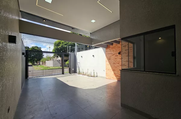 Casa para venda, 3 quartos (1 suíte com closet), Piscina, Jardim Alvorada, Maringá PR
