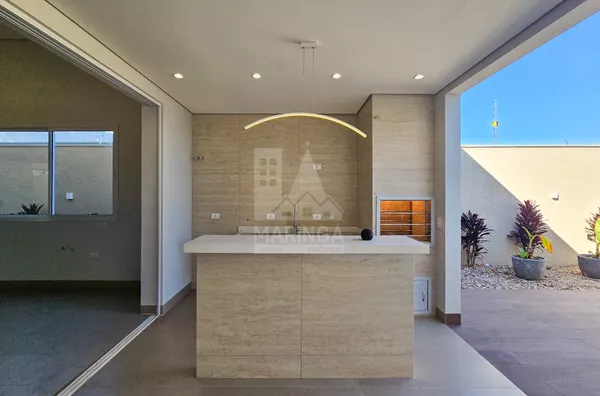Casa a venda com piscina, 3 quartos (1 suíte) próx. Av. Mandacaru - Maringá Imóveis