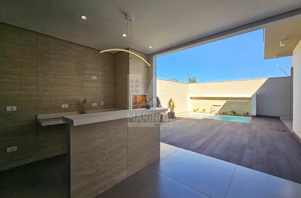 Casa a venda com piscina, 3 quartos (1 suíte) próx. Av. Mandacaru - Maringá Imóveis