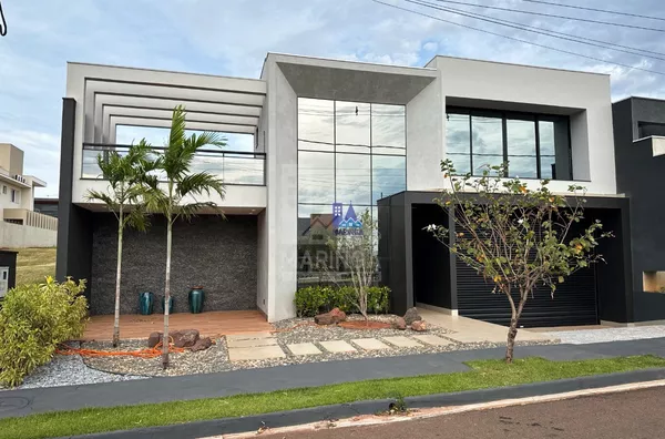 Sobrado à venda no Porto Rico Resort Residence, 4 suítes, com elevador e garagem fechada.