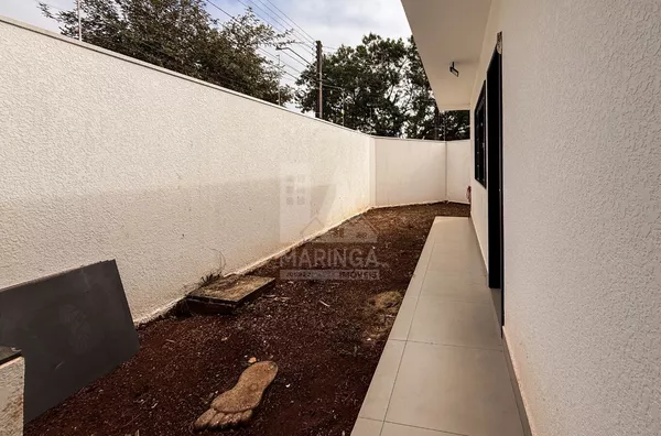 Sobrado de alto padrão de 4 quartos no Jardim Iguaçu em Maringá
