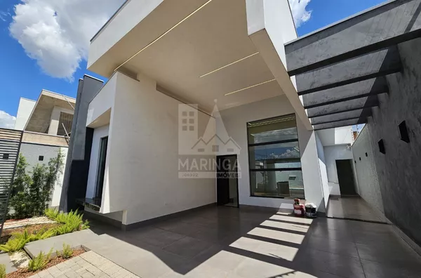 Casa venda Maringá, 3 quartos, suíte, closet, piscina, corredor lateral, churrasqueira, garagem ampla, no Jardim Munique