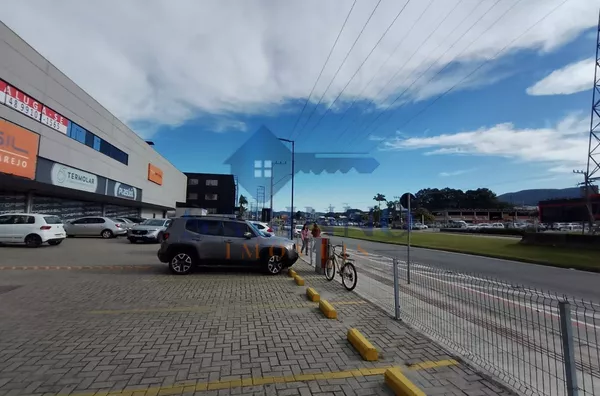 Loja Comercial de Alto Padrão com 1.914m² no Prime 101 - em Frente a BR-101 Palhoça - Foto 8