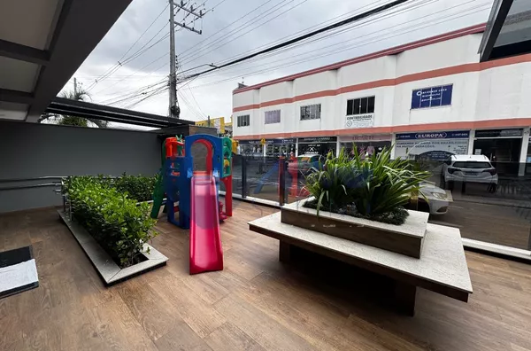 EXCELENTE APARTAMENTO TODO MOBILHADO A VENDA NO CENTRO DE PALHOÇA - Foto 4