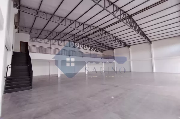 Galpão Novo com 600m² e Mezanino em Localização Estratégica na Nova Palhoça