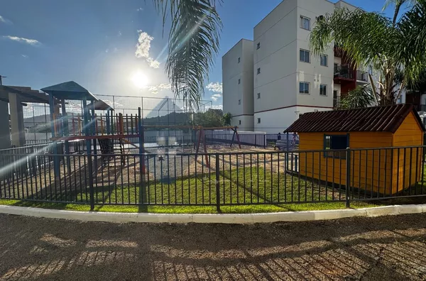 APARTAMENTO NO ARIRIU DE 2 QUARTOS