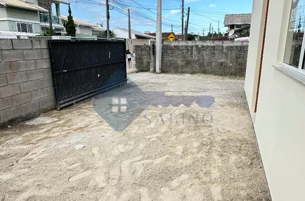Casa com 3 quartos no Pacheco pátio compartilhado  