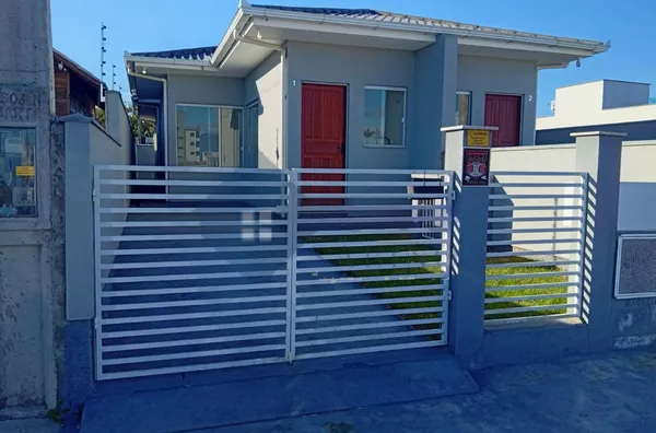 Casa geminada para aluguel, 2 quarto(s),  Forquilhas, São José