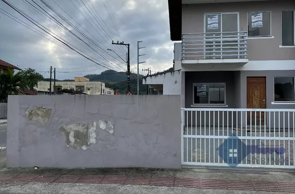 Sobrado para venda, 2 quarto(s),  São Sebastião, Palhoça