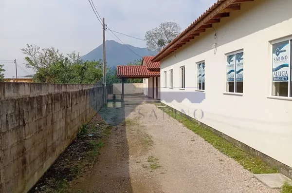 Casa com 3 quartos no Pacheco pátio compartilhado - Foto 2