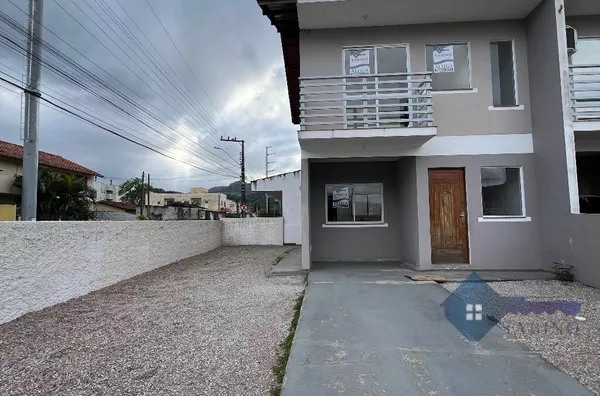 Sobrado para venda, 2 quarto(s),  São Sebastião, Palhoça