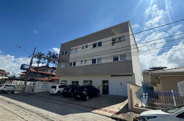 Apartamento para aluguel com 2 Quartos ,  Centro, Palhoça