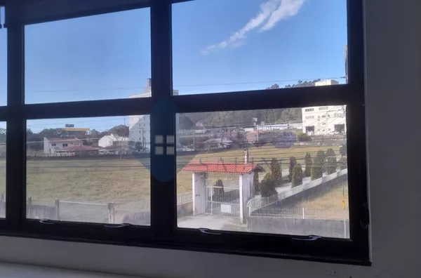 Sala Comercial de 2 andares para Locação – Picadas do Sul | São José/SC