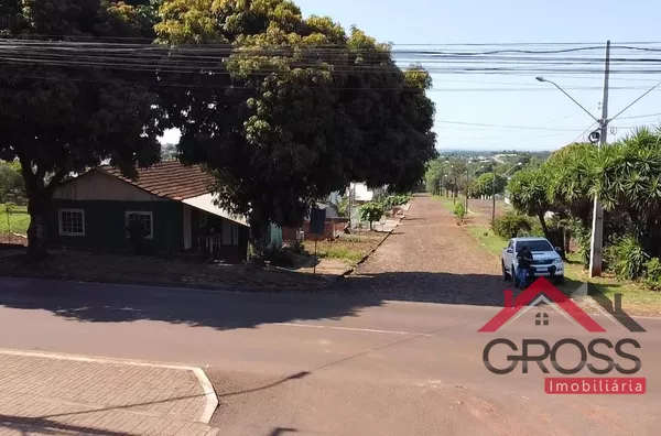 Terreno de esquina a venda medindo 525m², contendo uma casa mista de aproximadamente 70m². Localizado na Av. Rio Grande do Sul, Bairro São José Operário em Capanema Pr. - Foto 2