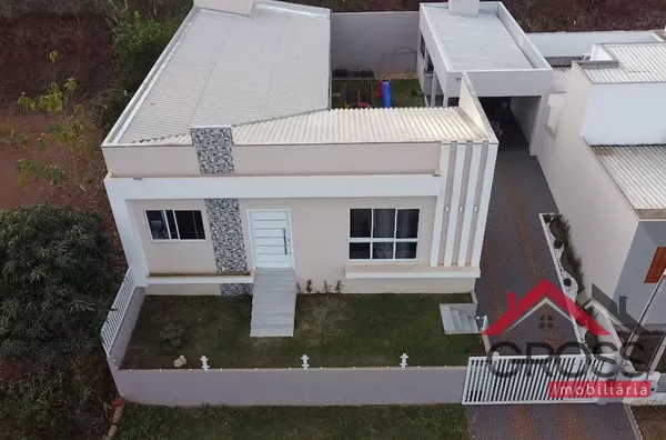 Casa a venda localizada na Rua Alagoas em Capanema Pr. 