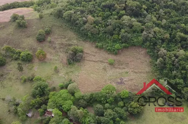 Chácara a venda com metragem de 25.000m² - Com escritura; Ótima de água; Localizada na Linha Gaucha, a 1km da Cidade de Capanema Pr;