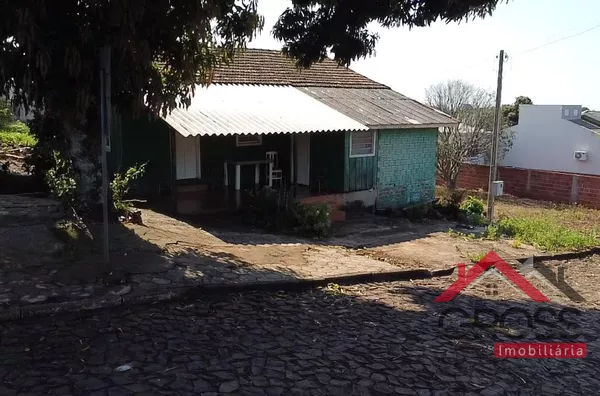 Terreno de esquina a venda medindo 525m², contendo uma casa mista de aproximadamente 70m². Localizado na Av. Rio Grande do Sul, Bairro São José Operário em Capanema Pr. - Foto 5