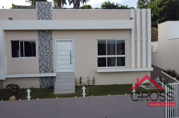 Casa a venda localizada na Rua Alagoas em Capanema Pr. 