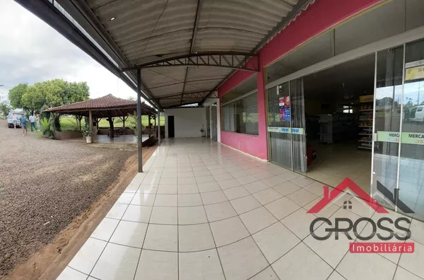  Mercado a venda contendo as seguintes especificações: 460m²; Terreno de aproximadamente 650m²;  Localizado no Bairro São José Operário, em Capanema Pr.     