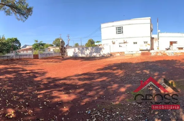 Terreno a venda medindo 300m²(12x25), faz frente com a Rua Tupinambás, no valor de R$250.00250.000,00. Ao lado do Hospital Sudoeste em Capanema Pr.
