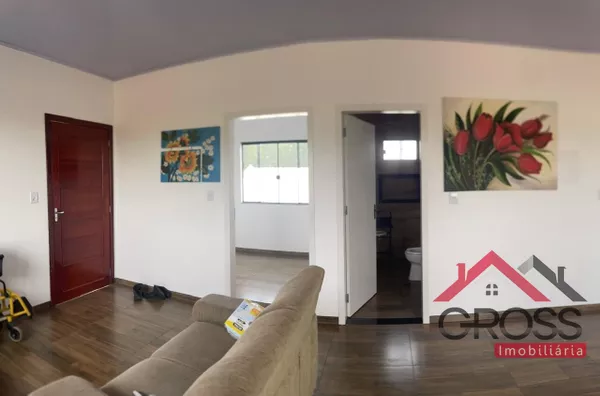 Imóvel novo a venda com metragem de 85m², contendo 1 suíte; 1 quarto; Sala; Cozinha; Banheiro; Lavanderia; Porão; Terreno de 240,625m². Localizado no Loteamento Benatti, Bairro São Cristóvão, em Capanema Pr.          