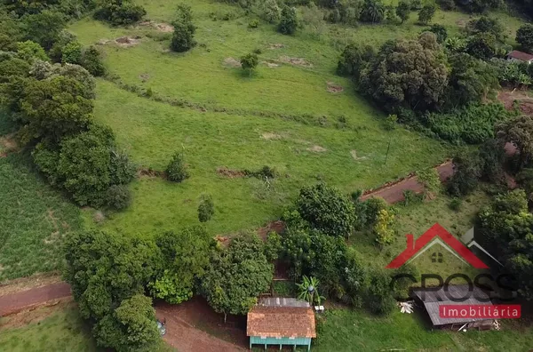Chácara a venda medindo 35.000m², localizada na Linha Gaucha, em Capanema Paraná. Aceita proposta, pega caminhão ou carro no negócio. 