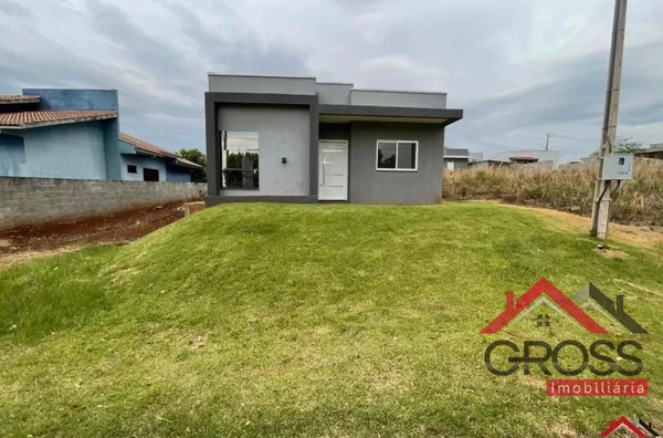 Imóvel a venda medindo 70m², contendo 2 quartos, sala, cozinha, banheiro, toda em laje, aberturas em alumínio, terreno de 369,38m² (17,27x27,96), localizado no Loteamento Atlântico I, em Capanema Paraná. 