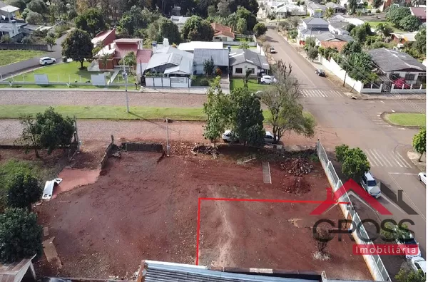 Terreno a venda medindo 300m²(12x25), faz frente com a Rua Tupinambás, no valor de R$250.00250.000,00. Ao lado do Hospital Sudoeste em Capanema Pr.