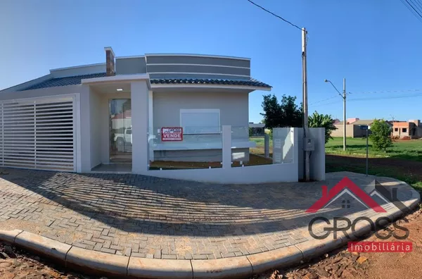 Imóvel novo com área construída de 212m² possuindo 2 quartos, 1 suíte, 2 banheiros, Sala e cozinha conjugada, área de serviços, 2 vagas de garagem, piscina, edícula. Terreno com área de 312m², localizado no Loteamento Atlântico II em Capanema Pr.