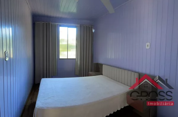 Terreno a venda contendo as seguintes especificações: Uma residência mista medindo 100m², contendo: 3 quartos; Sala; Cozinha; Banheiro. Um ponto comercial; Metragem de 2.000m². Localizado no Distrito de São Luiz, área rural na Cidade de Capanema Pr.