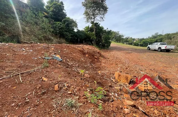 Terreno a venda medindo 387,2m² (16x24,2) localizado na Rua Mato Grosso, Centro, próximo ao Hospital Sudoeste, em Capanema Pr. 