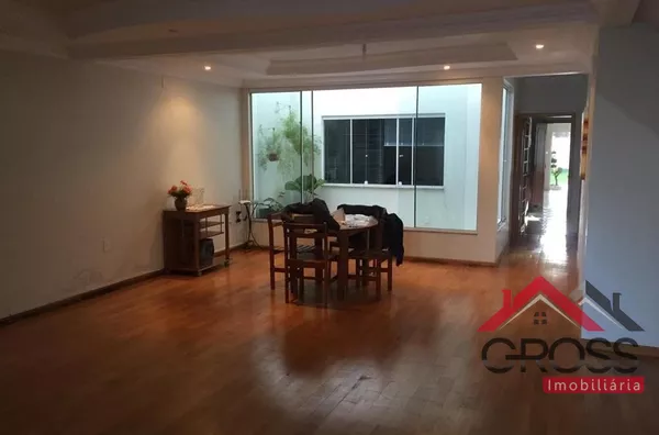 Sobrado a venda no Centro de Capanema Pr, contendo 3 quartos, 1 súite com hidro e closet, cozinha planejada, escritório, 2 salas, 4 banheiros, área gourmet, lavanderia, terreno de 500m², área construída de 342m². - Foto 5