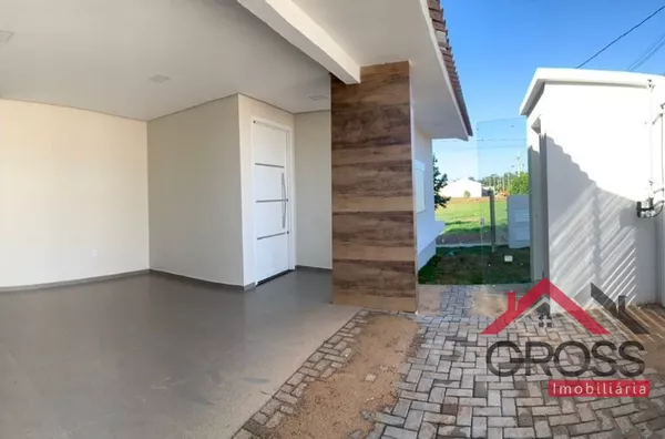 Imóvel novo com área construída de 212m² possuindo 2 quartos, 1 suíte, 2 banheiros, Sala e cozinha conjugada, área de serviços, 2 vagas de garagem, piscina, edícula. Terreno com área de 312m², localizado no Loteamento Atlântico II em Capanema Pr.