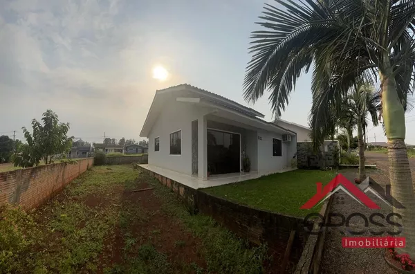 Imóvel a venda medindo 56m², contendo 2 quartos, sala e cozinha conjugadas, banheiro, lavanderia, terreno com metragem de 250m². Localizado no Loteamento Benatti, Bairro São Cristóvão em Capanema Pr.