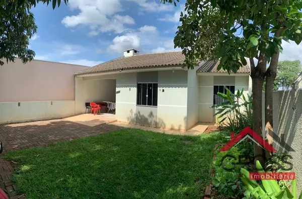 Casa em alvenaria medindo 86m², contendo 2 quartos, sala, cozinha, banheiro, garagem. Terreno de 510m², localizado na Rua Padre Cirilo, Bairro São Cristóvão em Capanema Pr.